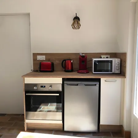 Gite 5 A 7 Personnes En Provence Dans Grand Jardin Avec Piscine Partagee Holiday home Cornillon-Confoux